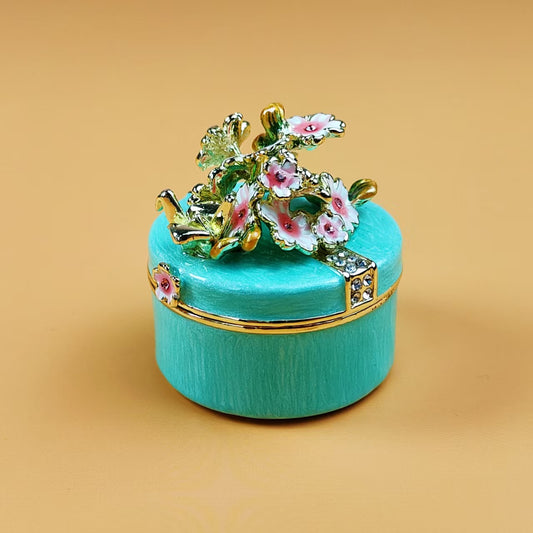 Cherry blossom round box
